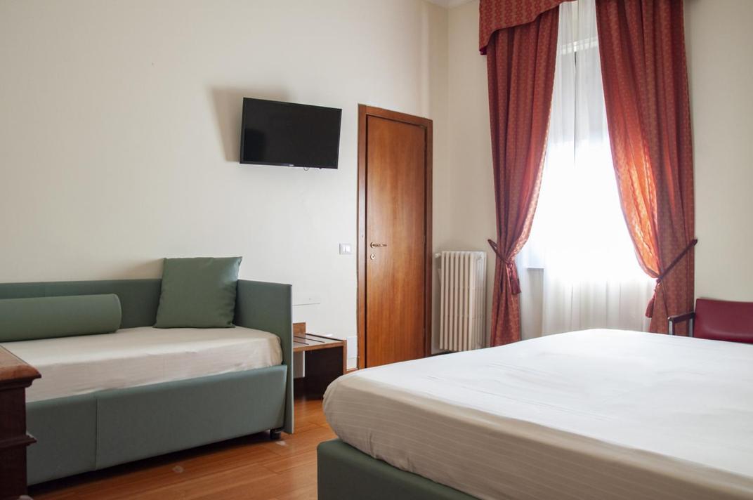 Hotel San Guido ميلان الغرفة الصورة